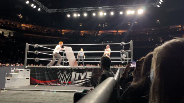 WWE Live Results From Buffalo (12/30): Women’s Title Match, Street Fight