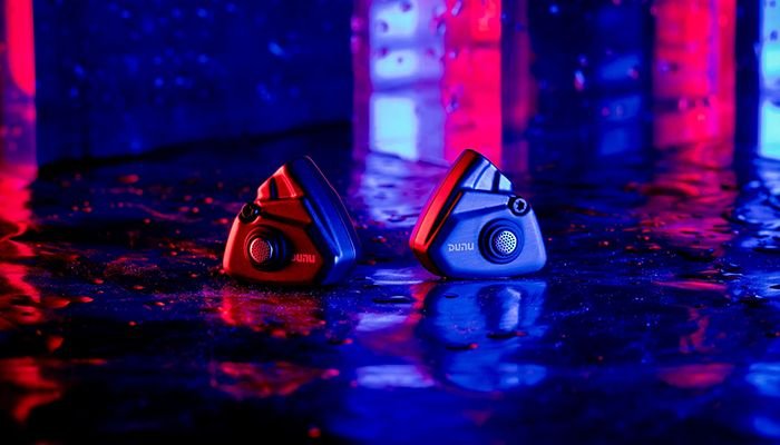 DUNU Titan S Review: Cyberpunk Earphones