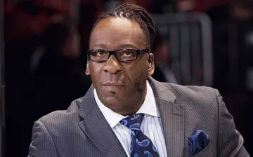 WWE Hall Of Famer Makes Surprise Appearance On Raw